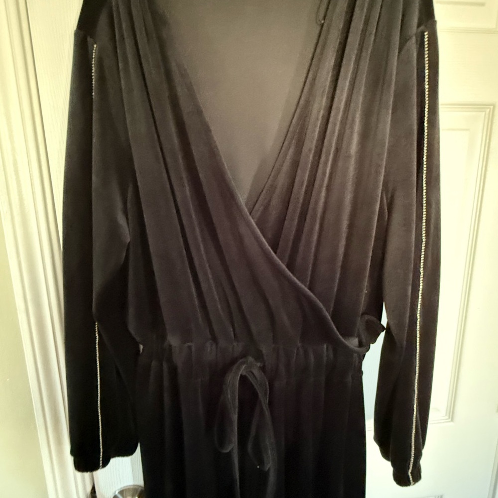 FASHION TO FIGURE NEW Plus Size 3,  Rhinestone VELOUR JUMPSUIT, Black